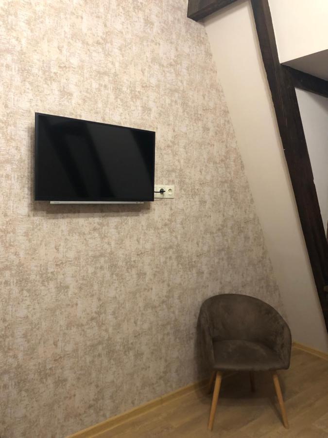Home@97 On Aghmashenebeli Avenue Tbilisi Bagian luar foto